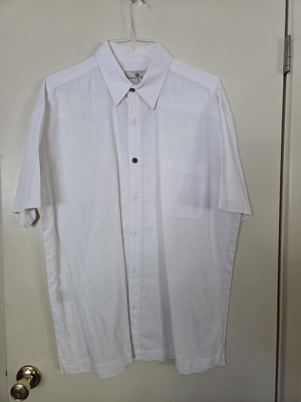 Classic White Linen/Polyester Short-Sleeve Button-Up Shirt